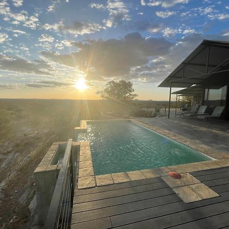 Aloegrove Safari Lodge Otjiwarongo Bagian luar foto