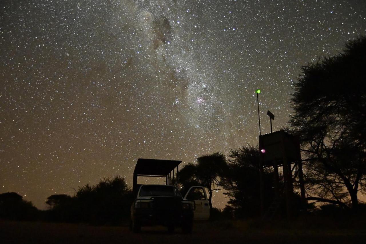 Aloegrove Safari Lodge Otjiwarongo Bagian luar foto