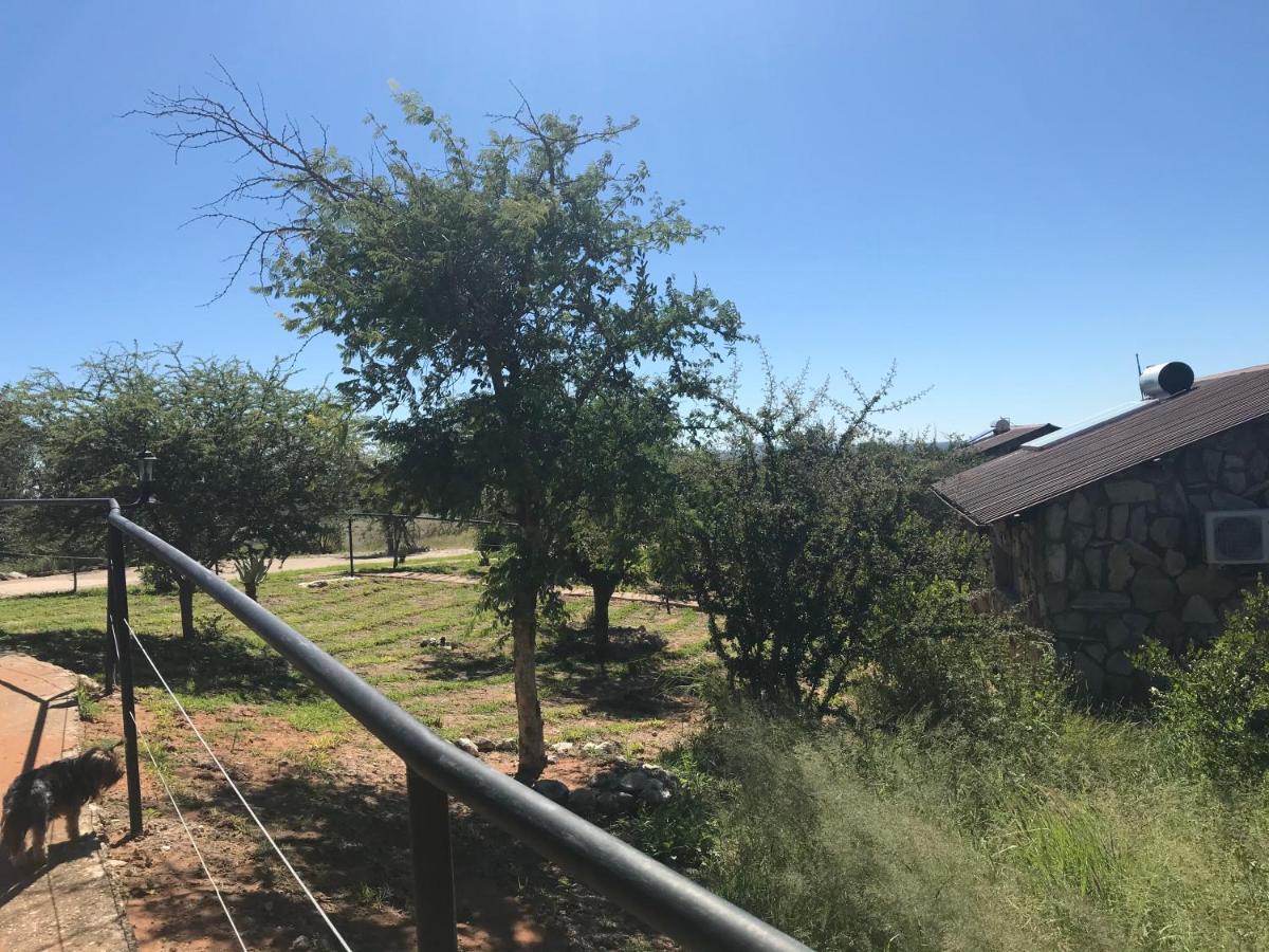 Aloegrove Safari Lodge Otjiwarongo Bagian luar foto