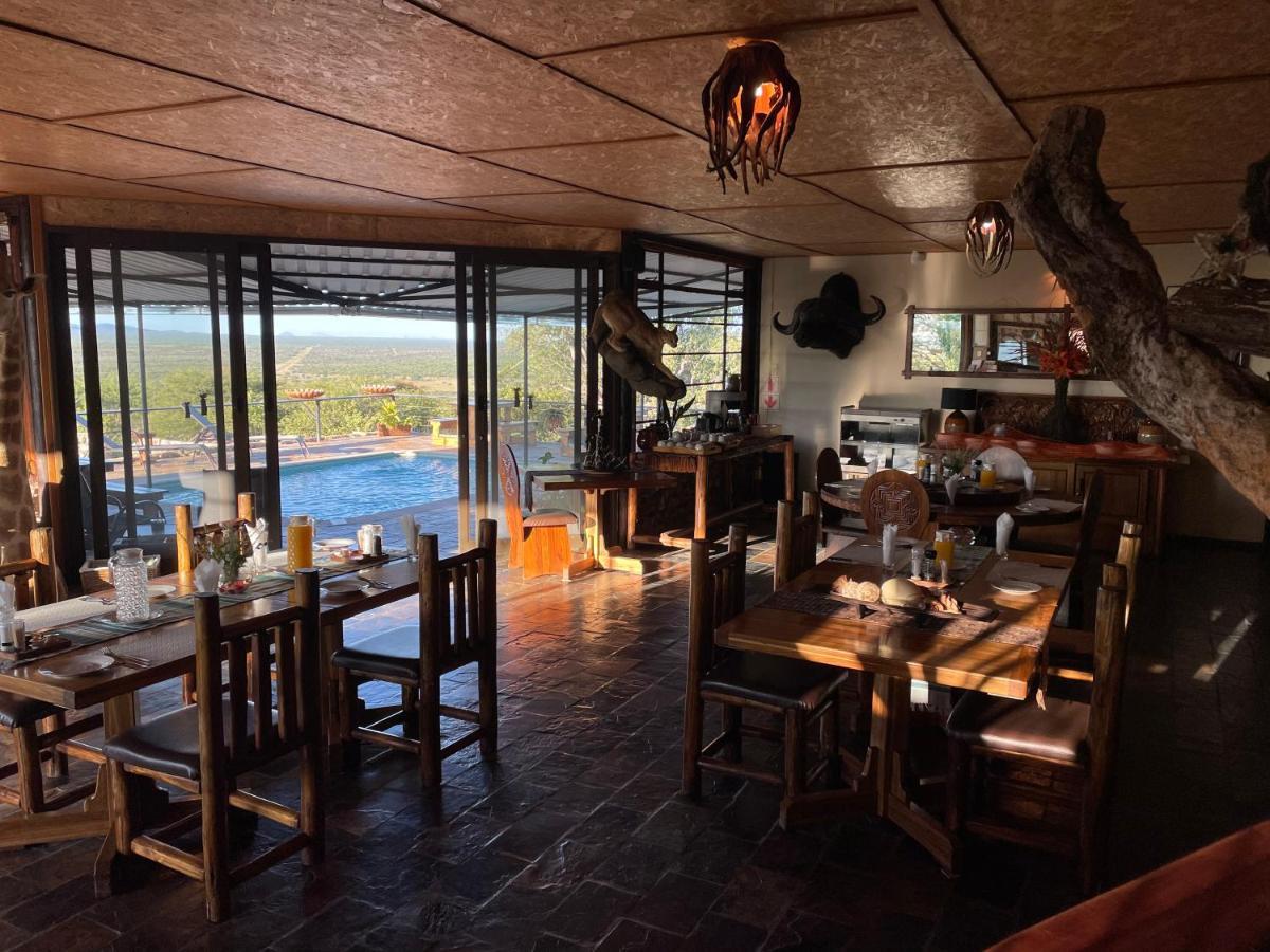 Aloegrove Safari Lodge Otjiwarongo Bagian luar foto