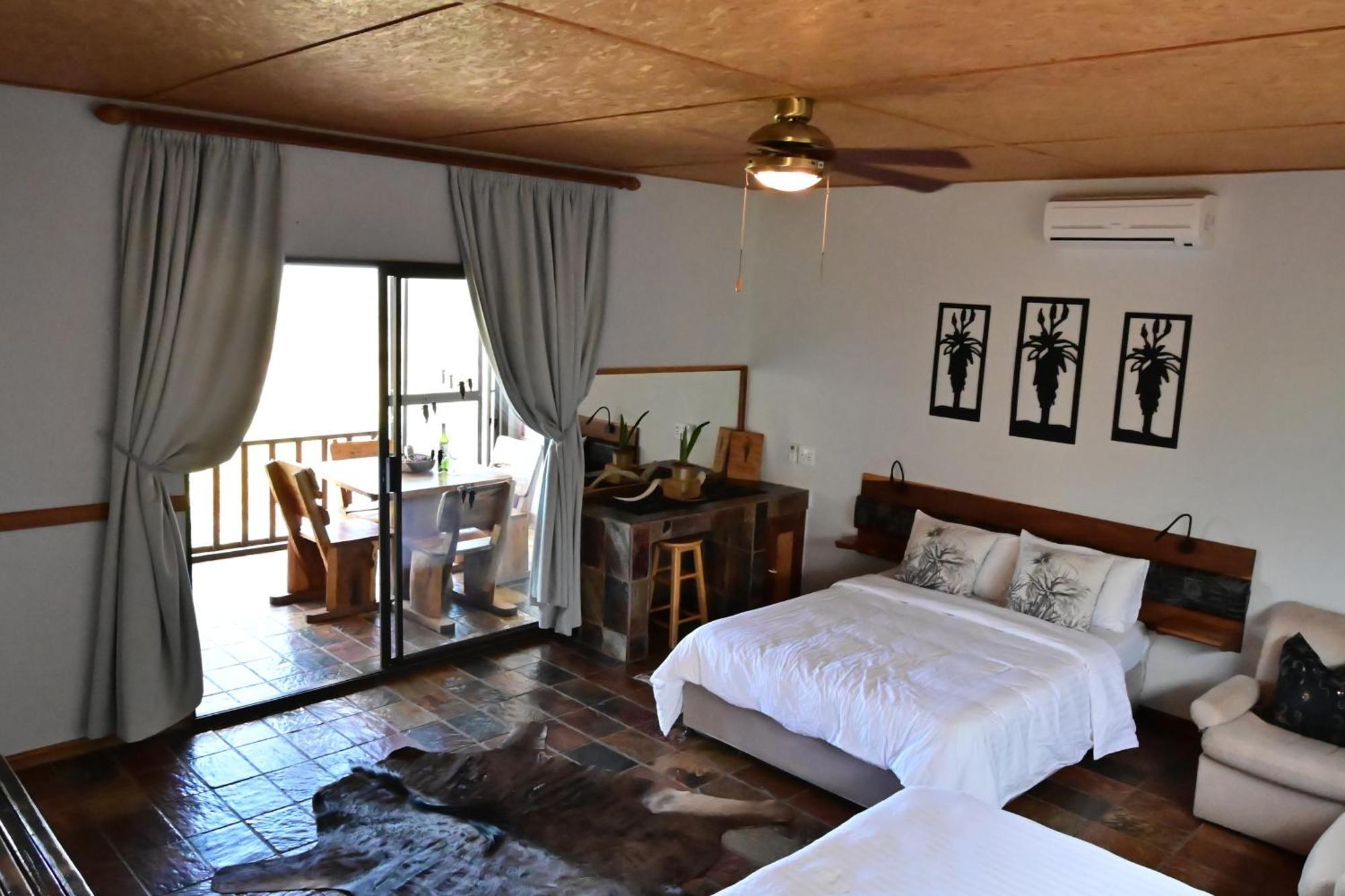 Aloegrove Safari Lodge Otjiwarongo Bagian luar foto