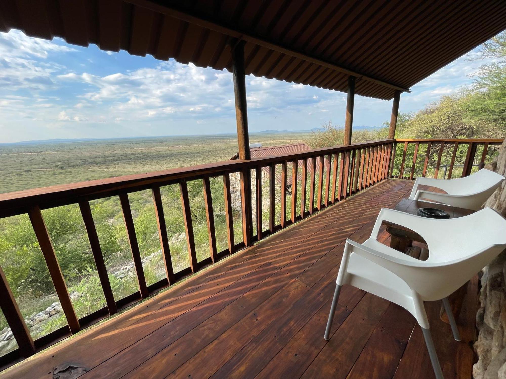 Aloegrove Safari Lodge Otjiwarongo Bagian luar foto