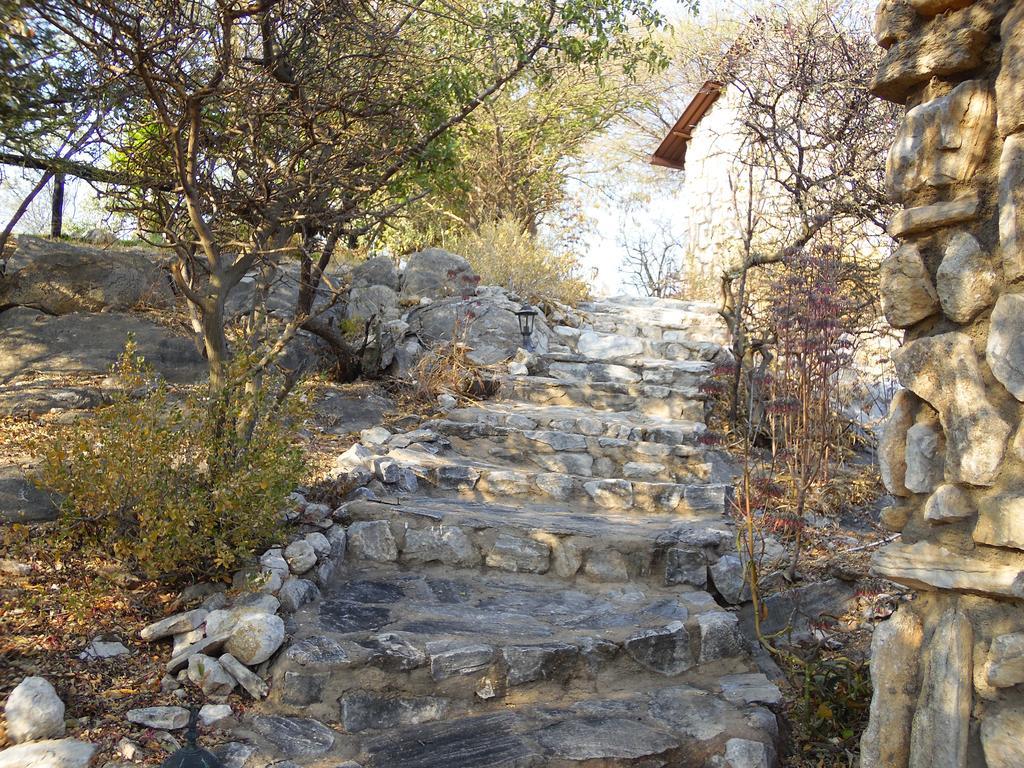 Aloegrove Safari Lodge Otjiwarongo Bagian luar foto